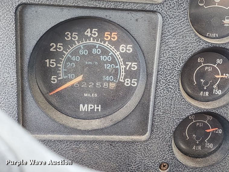 image for item EJ6003 1983 International 1754 fuel truck