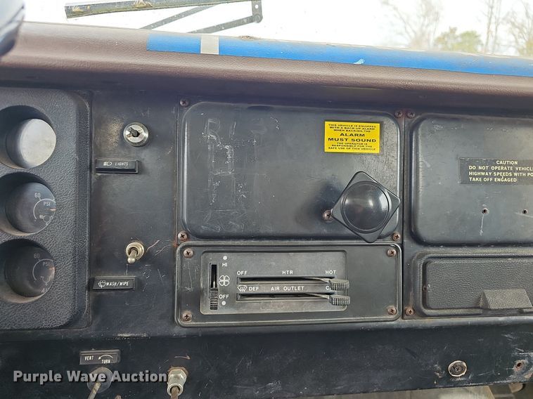 image for item EJ6003 1983 International 1754 fuel truck