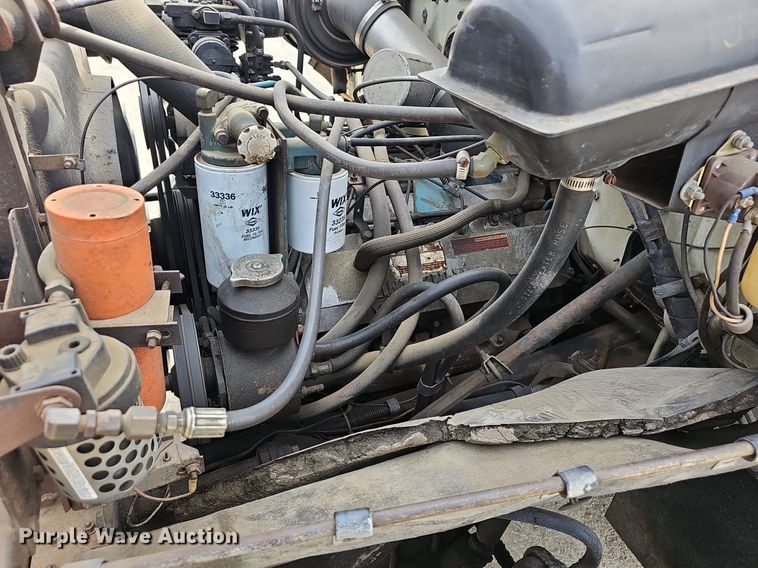 image for item EJ6003 1983 International 1754 fuel truck