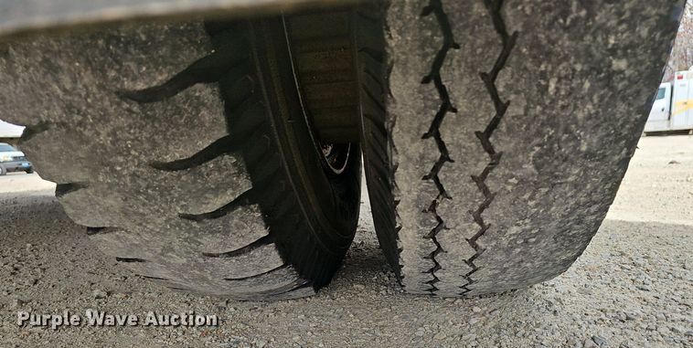 image for item EJ6003 1983 International 1754 fuel truck