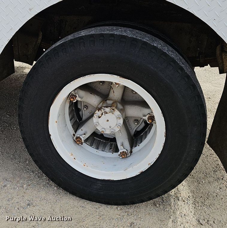 image for item EJ6003 1983 International 1754 fuel truck