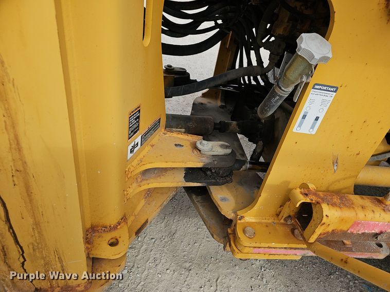 image for item EJ6004 2005 John Deere 624J wheel loader