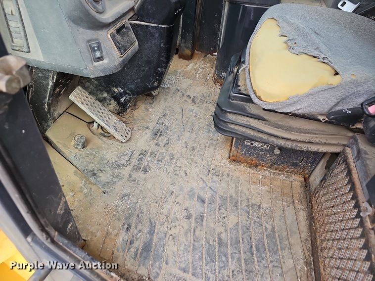 image for item EJ6004 2005 John Deere 624J wheel loader