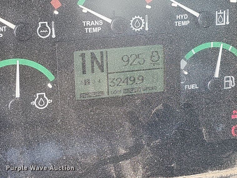 image for item EJ6004 2005 John Deere 624J wheel loader