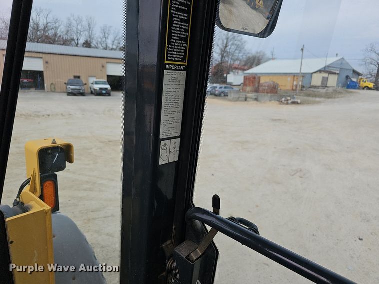 image for item EJ6004 2005 John Deere 624J wheel loader