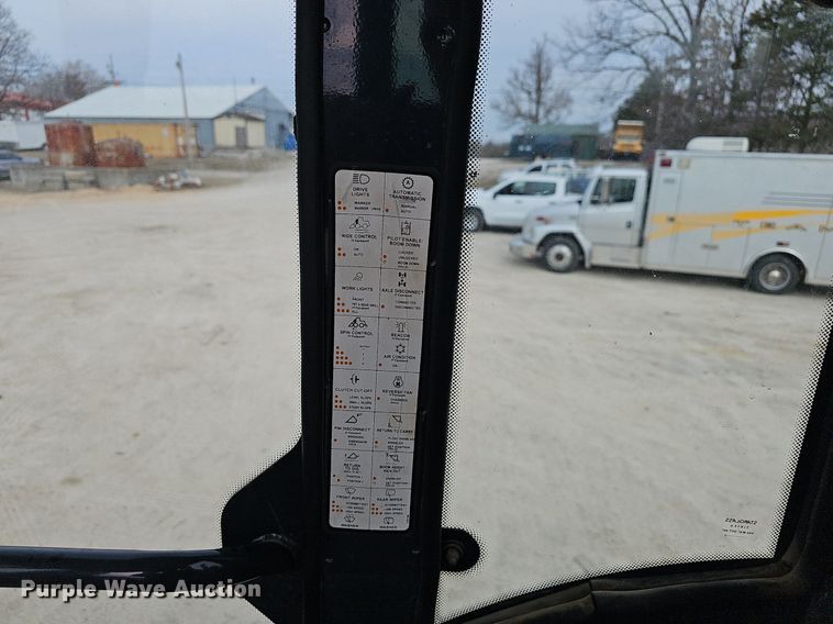 image for item EJ6004 2005 John Deere 624J wheel loader