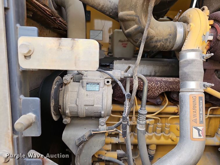 image for item EJ6004 2005 John Deere 624J wheel loader