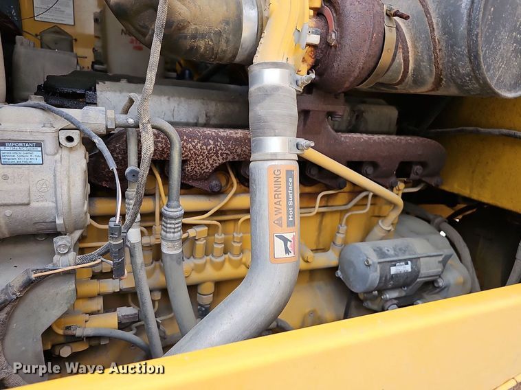 image for item EJ6004 2005 John Deere 624J wheel loader