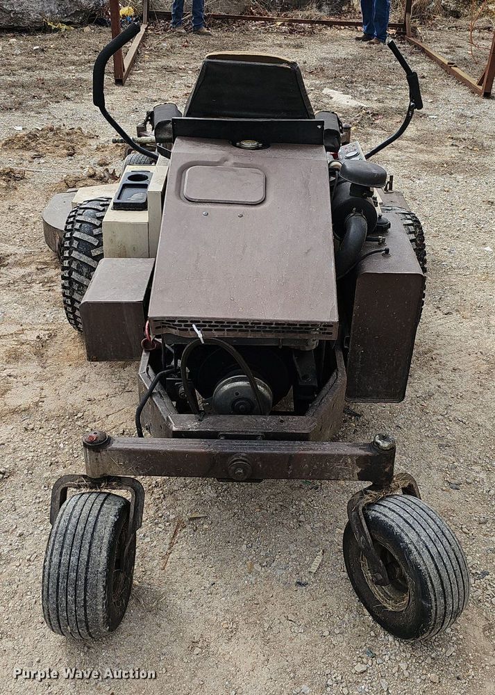 image for item EJ6005 Grasshopper  928D ZTR lawn mower