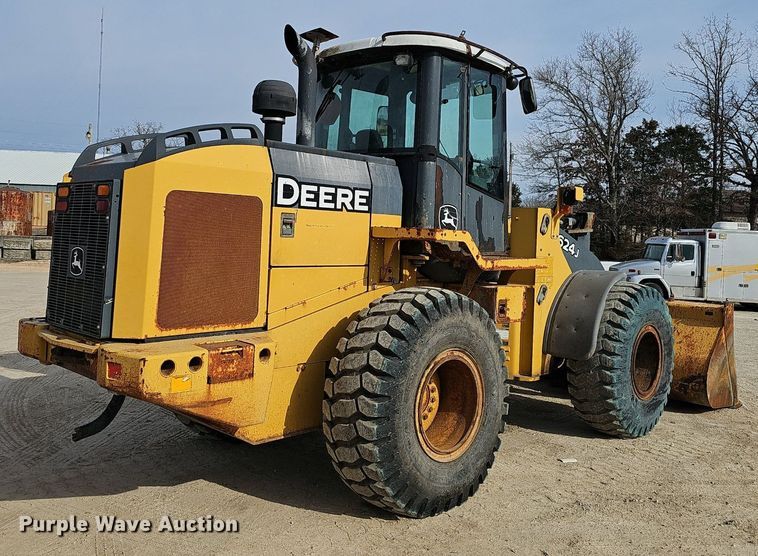 image for item EJ6008 2004 John Deere 624J wheel loader