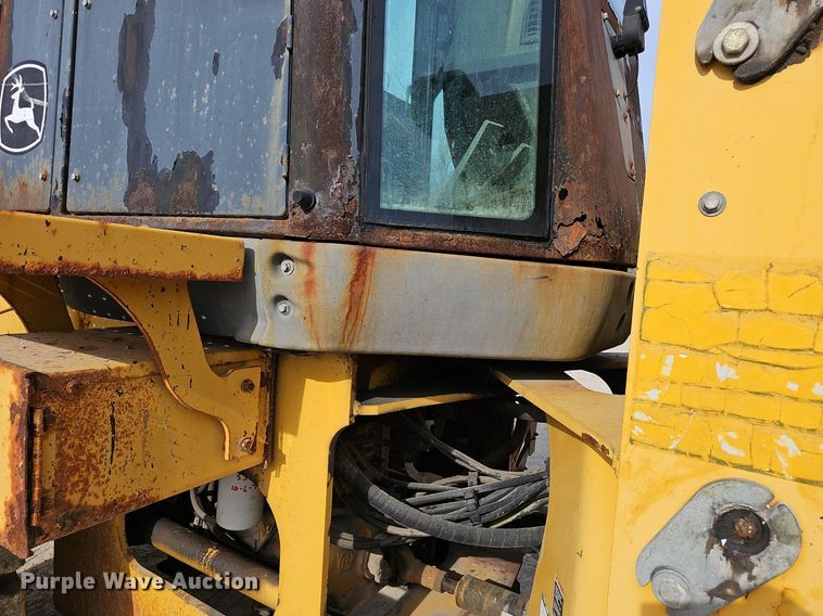 image for item EJ6008 2004 John Deere 624J wheel loader