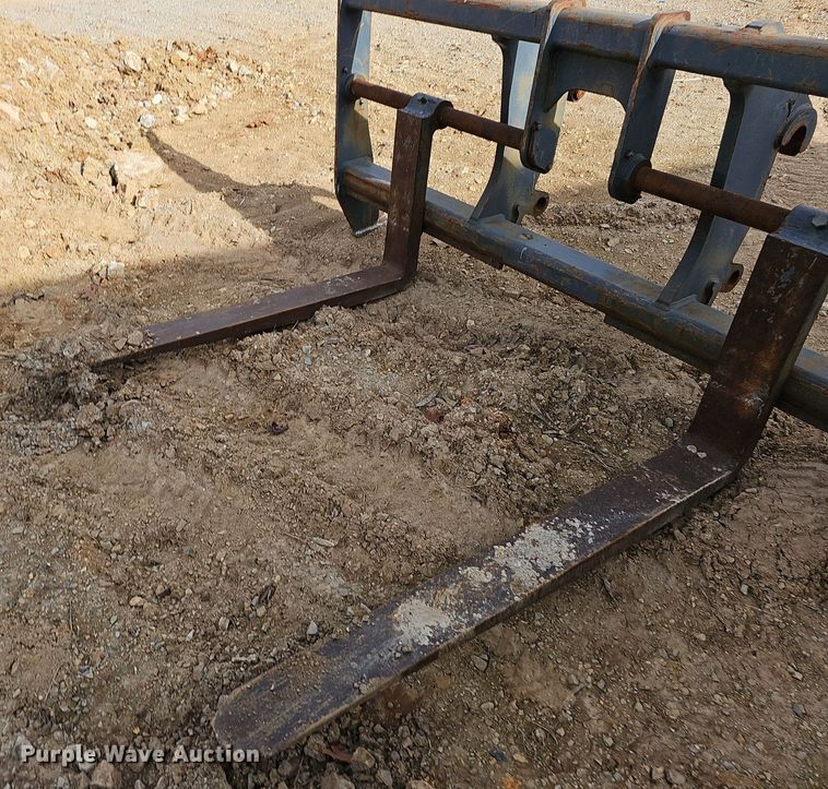 image for item EJ6008 2004 John Deere 624J wheel loader