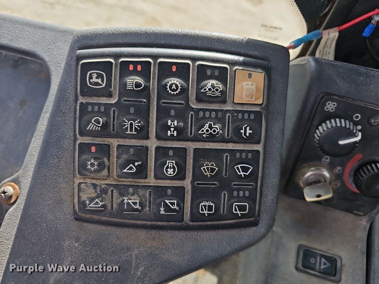 image for item EJ6008 2004 John Deere 624J wheel loader