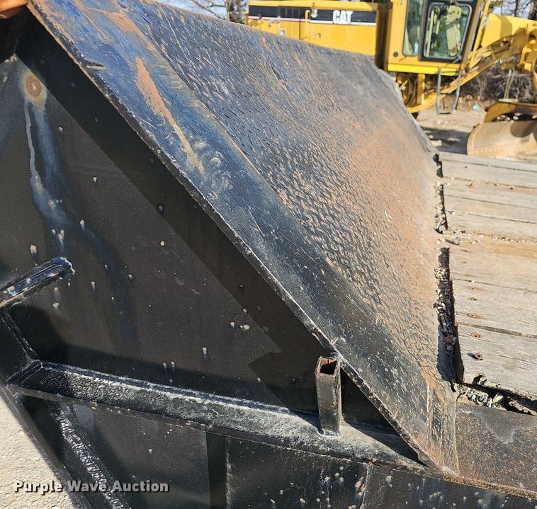 image for item EJ6009 1988 Landoll  drop deck trailer