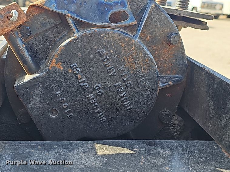 image for item EJ6009 1988 Landoll  drop deck trailer