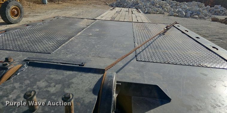 image for item EJ6009 1988 Landoll  drop deck trailer