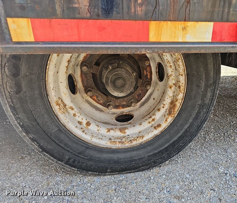 image for item EJ6009 1988 Landoll  drop deck trailer