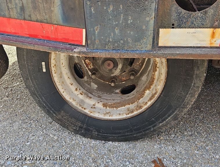 image for item EJ6009 1988 Landoll  drop deck trailer