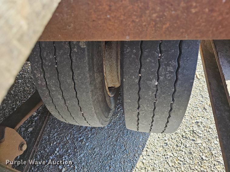 image for item EJ6009 1988 Landoll  drop deck trailer