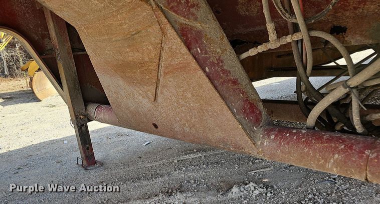 image for item EJ6009 1988 Landoll  drop deck trailer