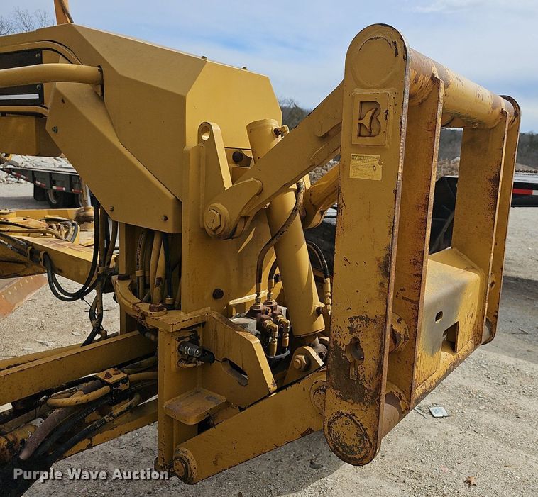 image for item EJ6010 2004 Caterpillar  143H motor grader