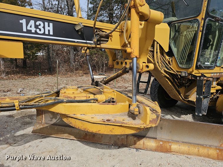 image for item EJ6010 2004 Caterpillar  143H motor grader