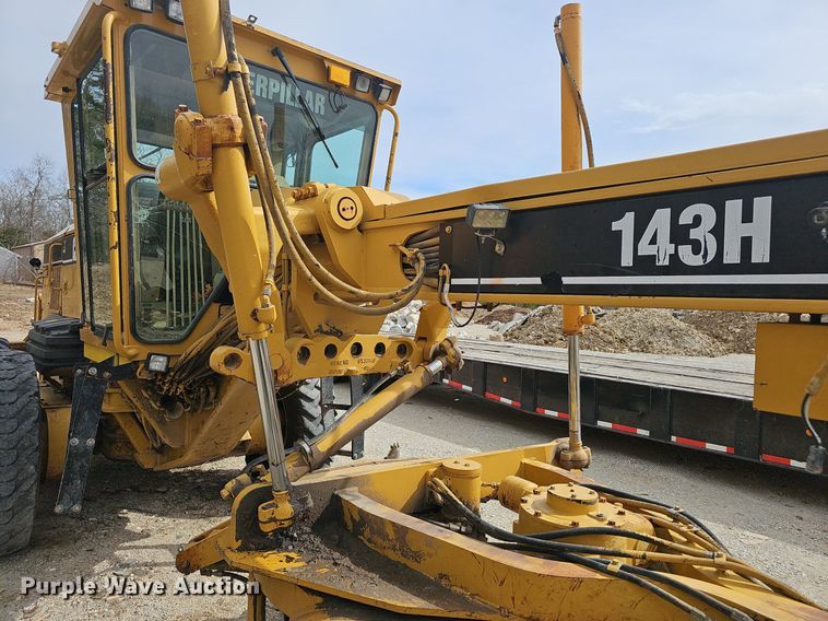 image for item EJ6010 2004 Caterpillar  143H motor grader