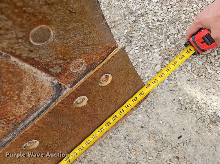 image for item EJ6010 2004 Caterpillar  143H motor grader