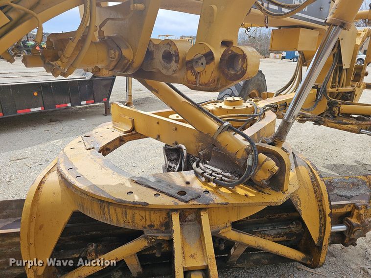 image for item EJ6010 2004 Caterpillar  143H motor grader