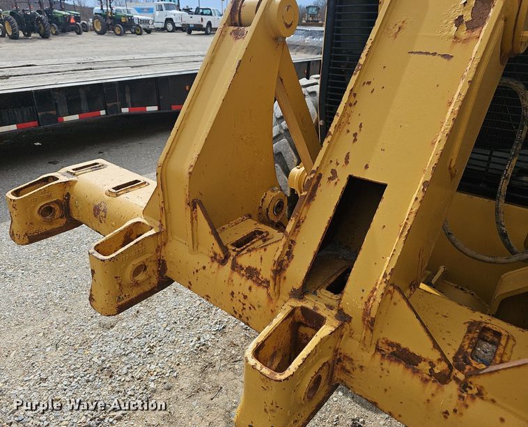 image for item EJ6010 2004 Caterpillar  143H motor grader