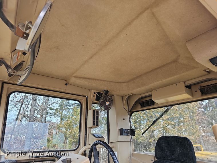 image for item EJ6010 2004 Caterpillar  143H motor grader