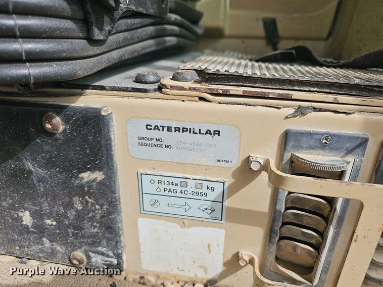 image for item EJ6010 2004 Caterpillar  143H motor grader