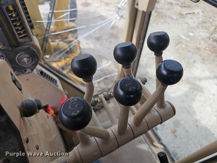 image for item EJ6010 2004 Caterpillar  143H motor grader