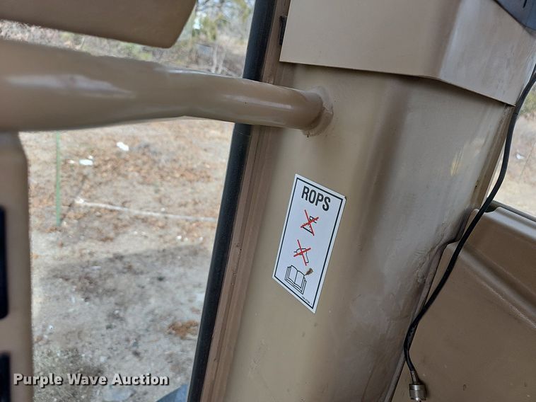 image for item EJ6010 2004 Caterpillar  143H motor grader