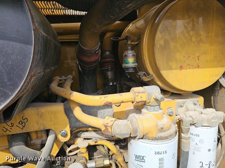 image for item EJ6010 2004 Caterpillar  143H motor grader