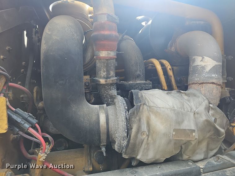 image for item EJ6010 2004 Caterpillar  143H motor grader