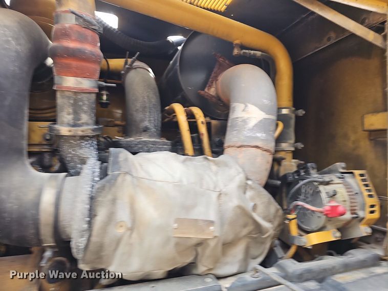 image for item EJ6010 2004 Caterpillar  143H motor grader