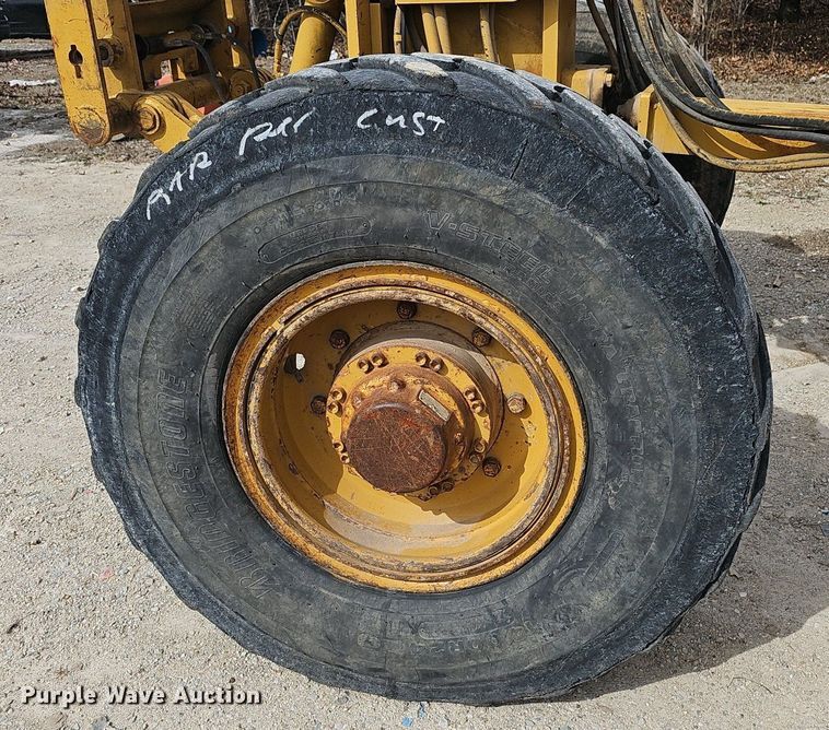 image for item EJ6010 2004 Caterpillar  143H motor grader