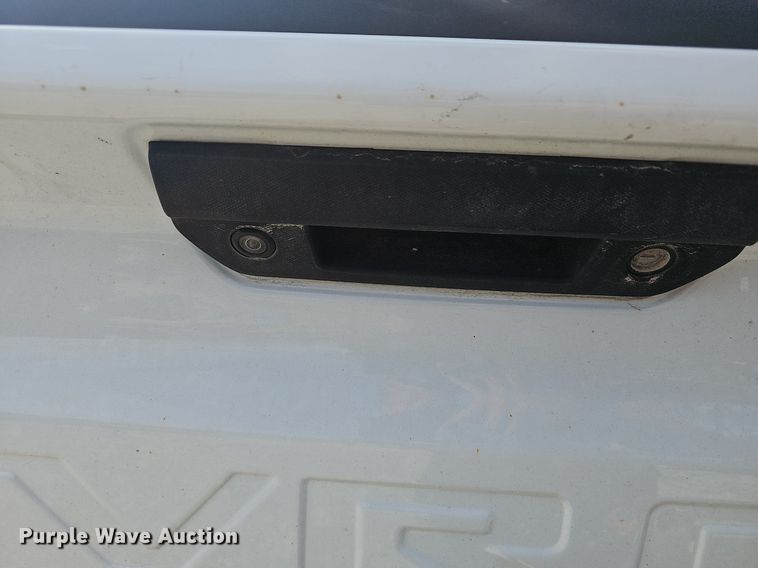 image for item EJ6012 2019 Chevrolet Silverado 1500 Crew Cab pickup truck