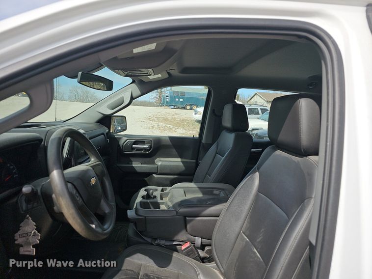 image for item EJ6012 2019 Chevrolet Silverado 1500 Crew Cab pickup truck