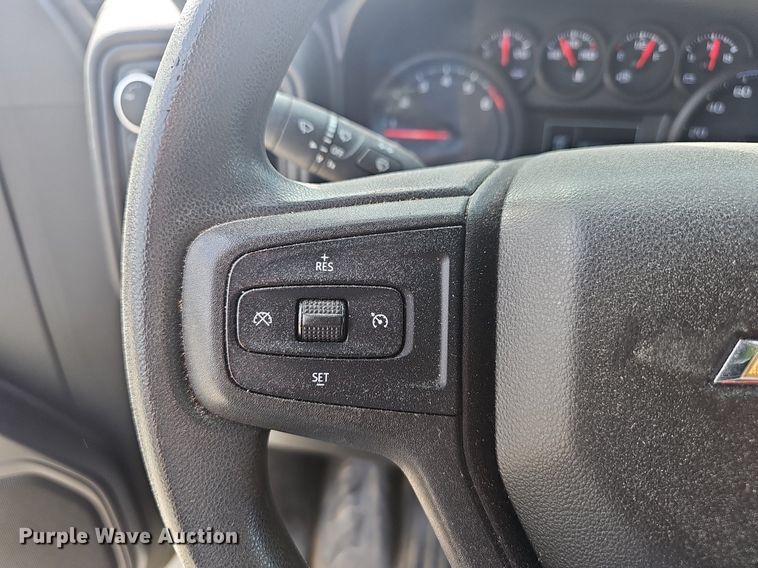 image for item EJ6012 2019 Chevrolet Silverado 1500 Crew Cab pickup truck