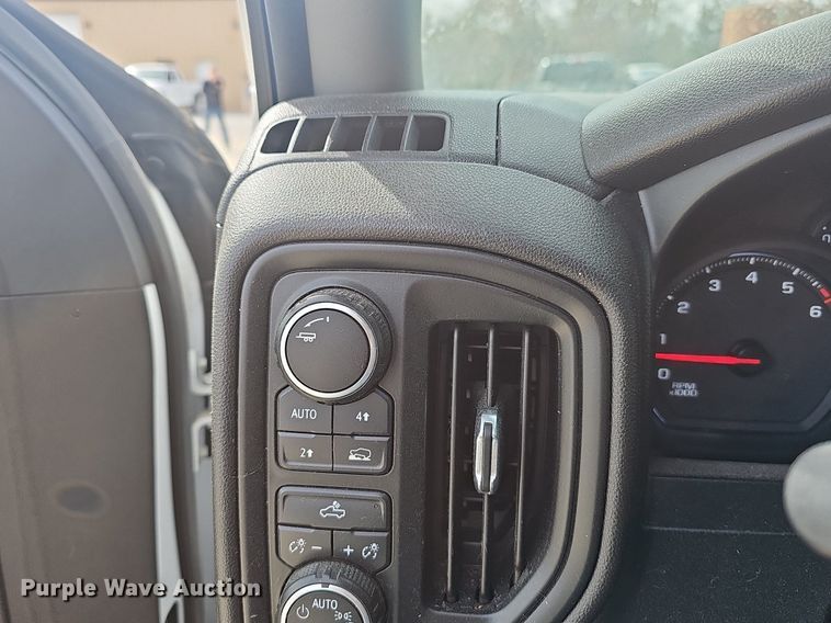 image for item EJ6012 2019 Chevrolet Silverado 1500 Crew Cab pickup truck