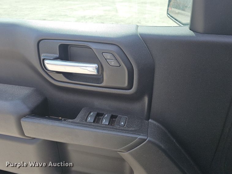 image for item EJ6012 2019 Chevrolet Silverado 1500 Crew Cab pickup truck