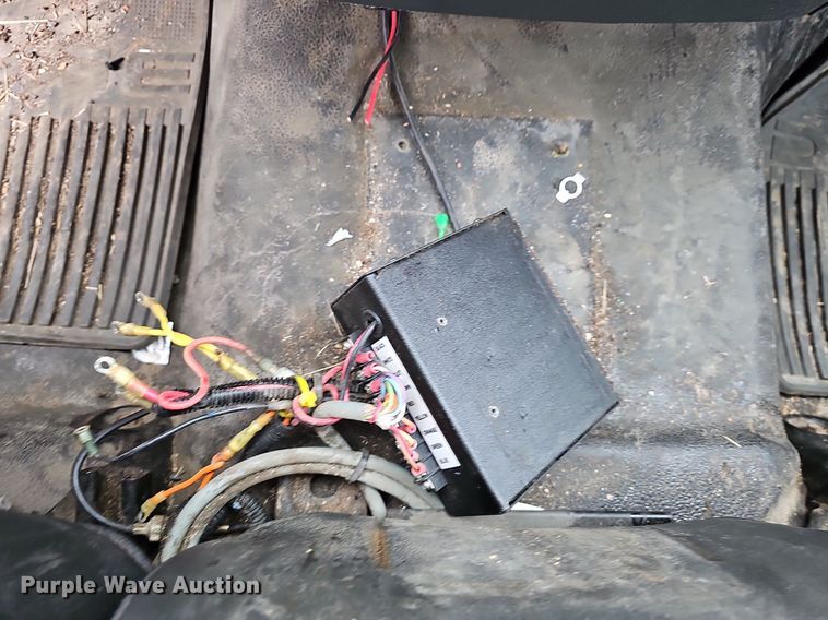 image for item EJ6082 2010 Dodge Ram 5500HD Quad Cab flatbed truck