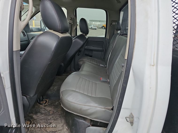 image for item EJ6082 2010 Dodge Ram 5500HD Quad Cab flatbed truck