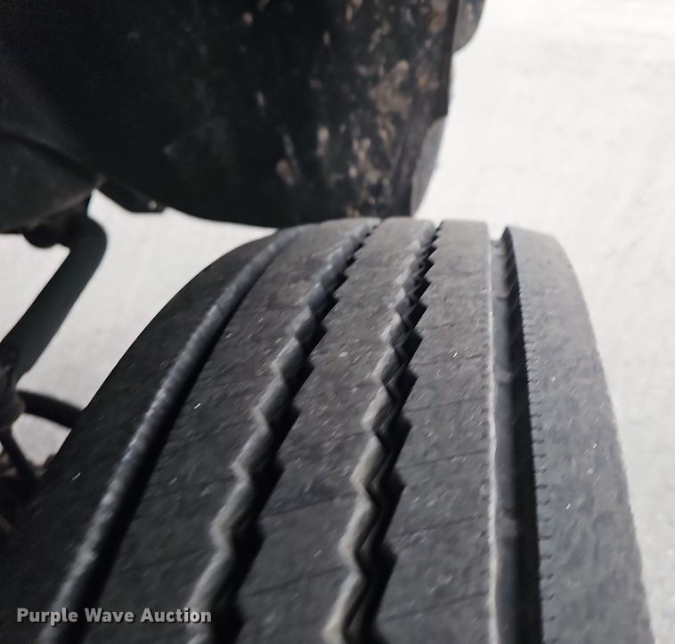 image for item EJ6082 2010 Dodge Ram 5500HD Quad Cab flatbed truck