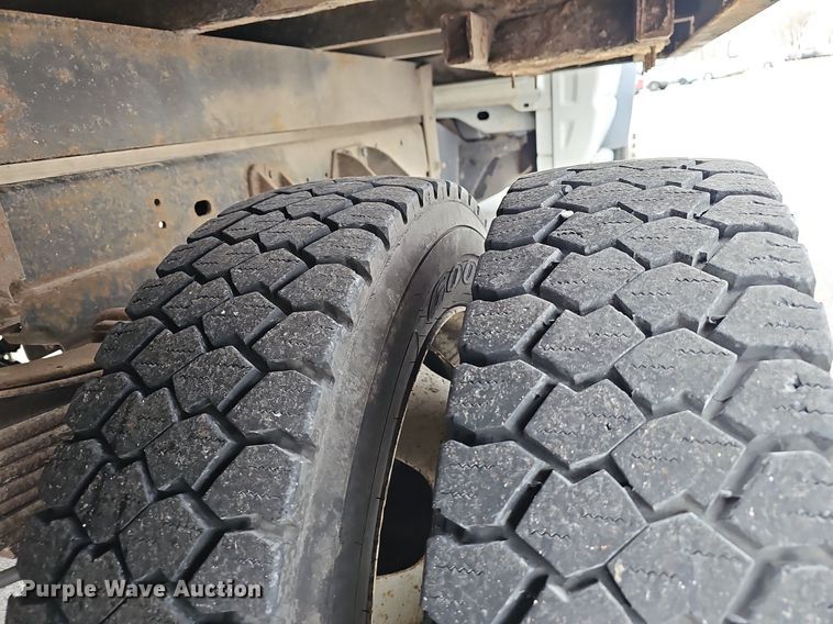 image for item EJ6082 2010 Dodge Ram 5500HD Quad Cab flatbed truck