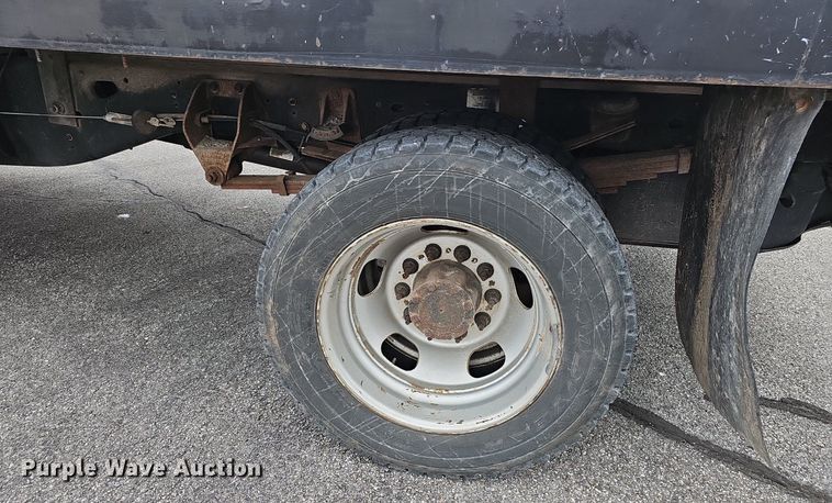 image for item EJ6082 2010 Dodge Ram 5500HD Quad Cab flatbed truck