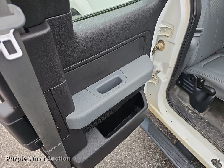 image for item EJ6084 2013 Ford F150 SuperCab pickup truck