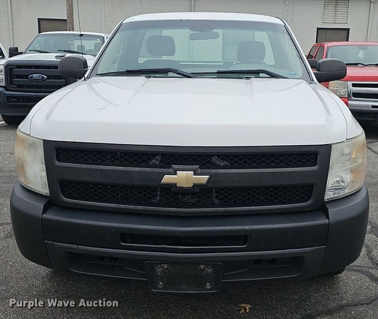 image for item EJ6086 2011 Chevrolet Silverado 1500 pickup truck